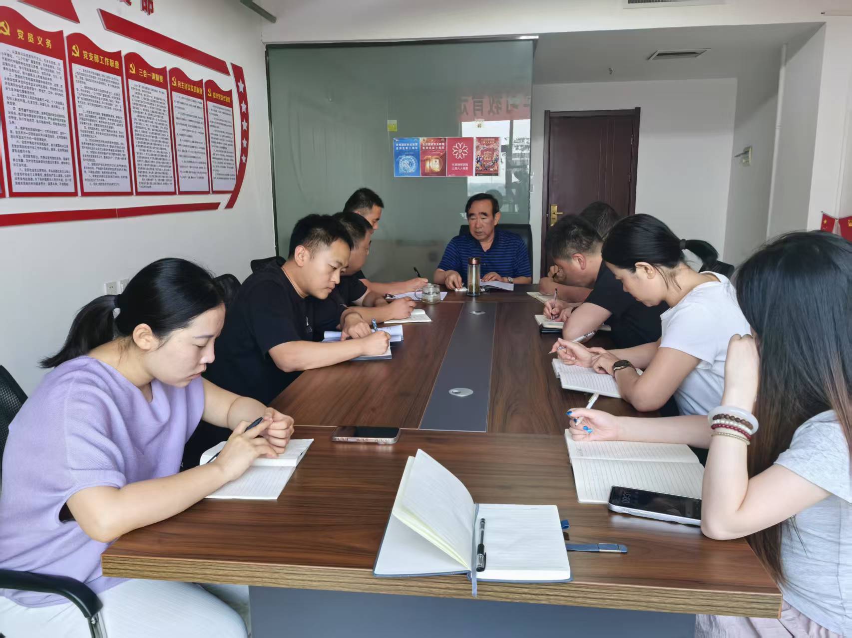 44c844aacbe7297f32f08d9848a0de0.jpg 44c844aacbe7297f32f08d9848a0de0.jpg